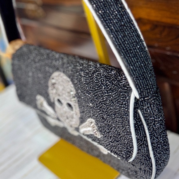 💀 Viral Beaded Skull & Crossbones Shoulder Bag – Black & Silver Gothic Purse - Picture 8 of 8